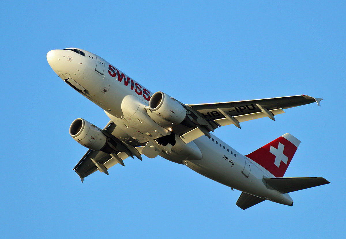 Swiss, Airbus A 319-112, HB-IPU, TXL, 19.04.2019