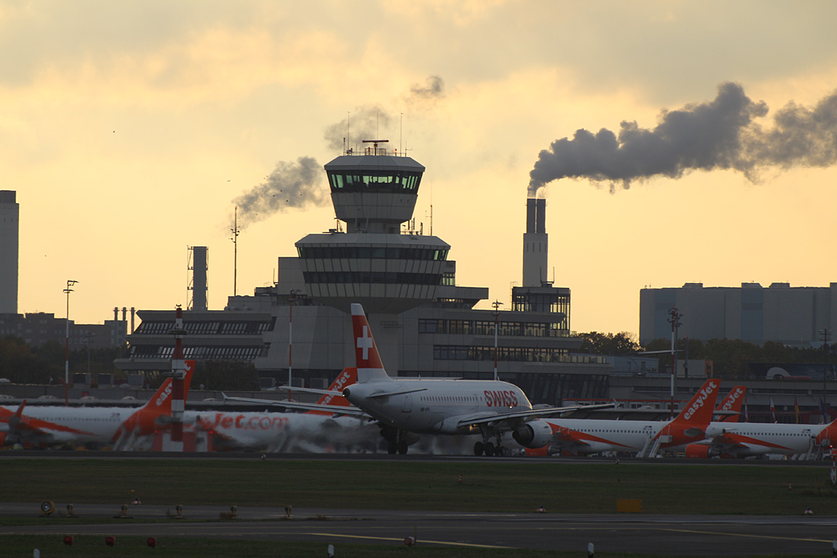 Swiss, Airbus A 319-112, HB-IPV, TXL, 07.11.2019
