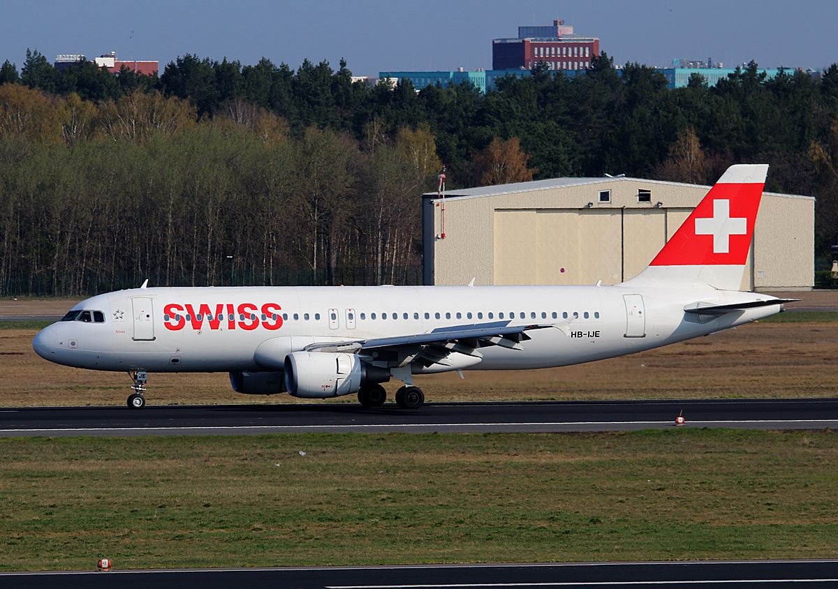 Swiss, Airbus A 320-214, HB-IJE, TXL, 09.04.2016