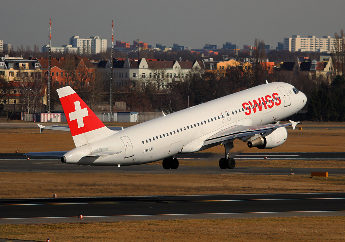 Swiss, Airbus A 320-214, HB-IJI, TXL, 04.03.2017
