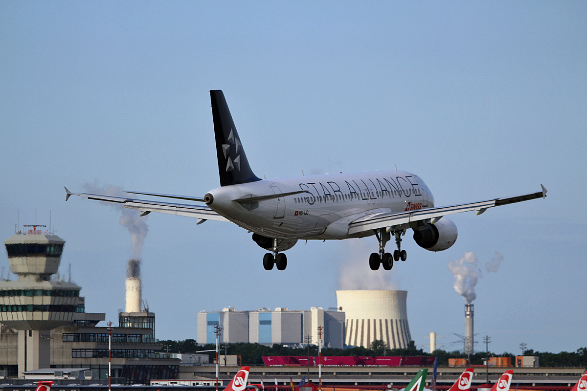Swiss, Airbus A 320-214, HB-IJQ, TXL, 05.08.2017