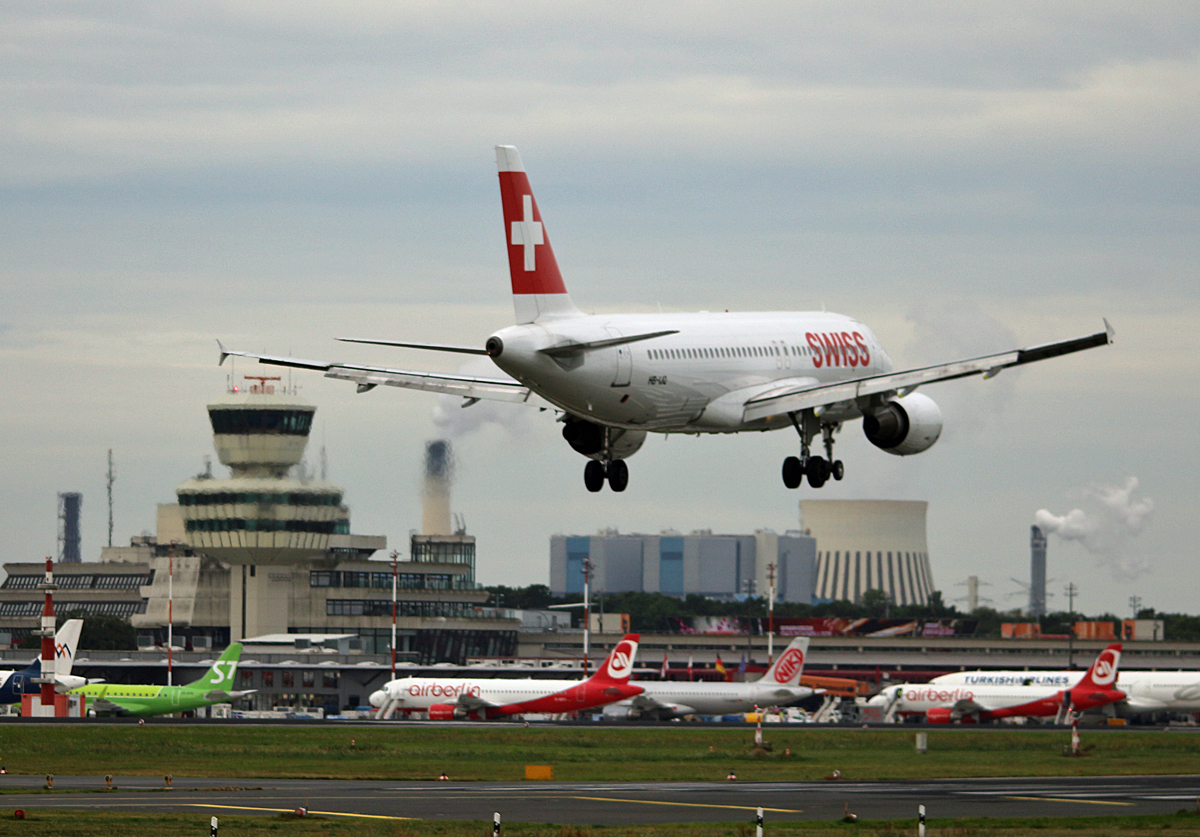 Swiss, Airbus A 320-214, HB-IJQ, TXL, 12.09.2017