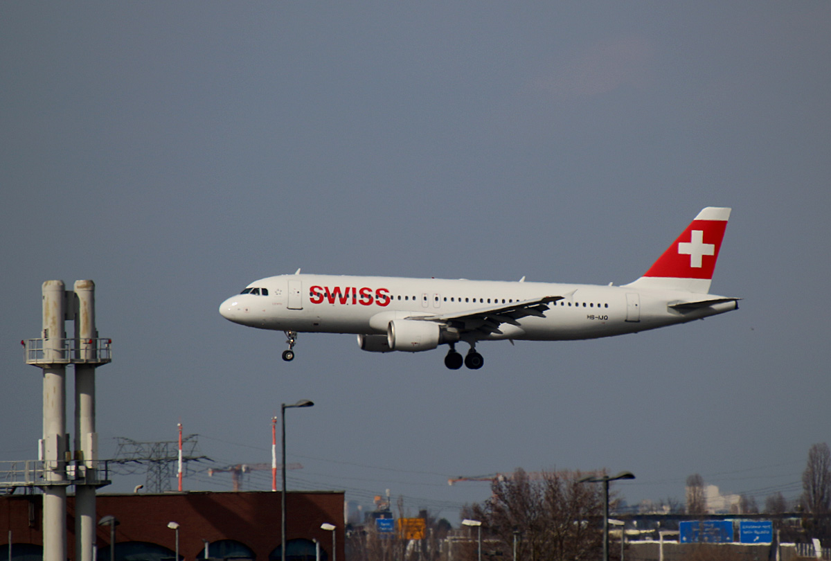 Swiss, Airbus A 320-214, HB-IJQ, BER, 18.03.2023
