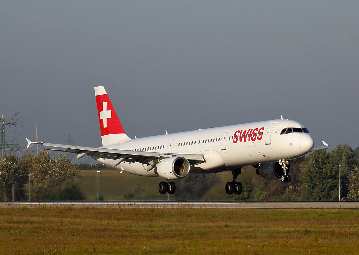 Swiss, Airbus A 321-111, HB-IOF, BER, 09.10.2021