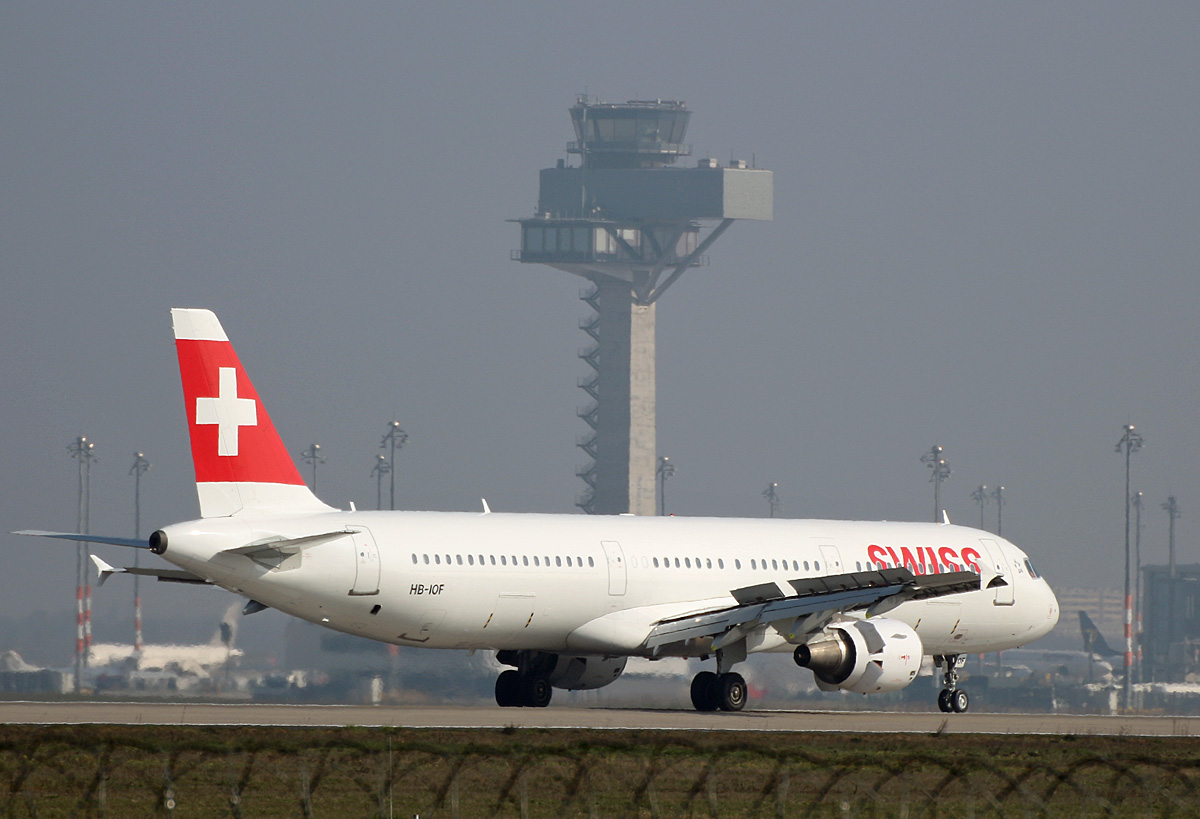 Swiss, Airbus A 321-111, HB-IOF, BER, 10.04.2023