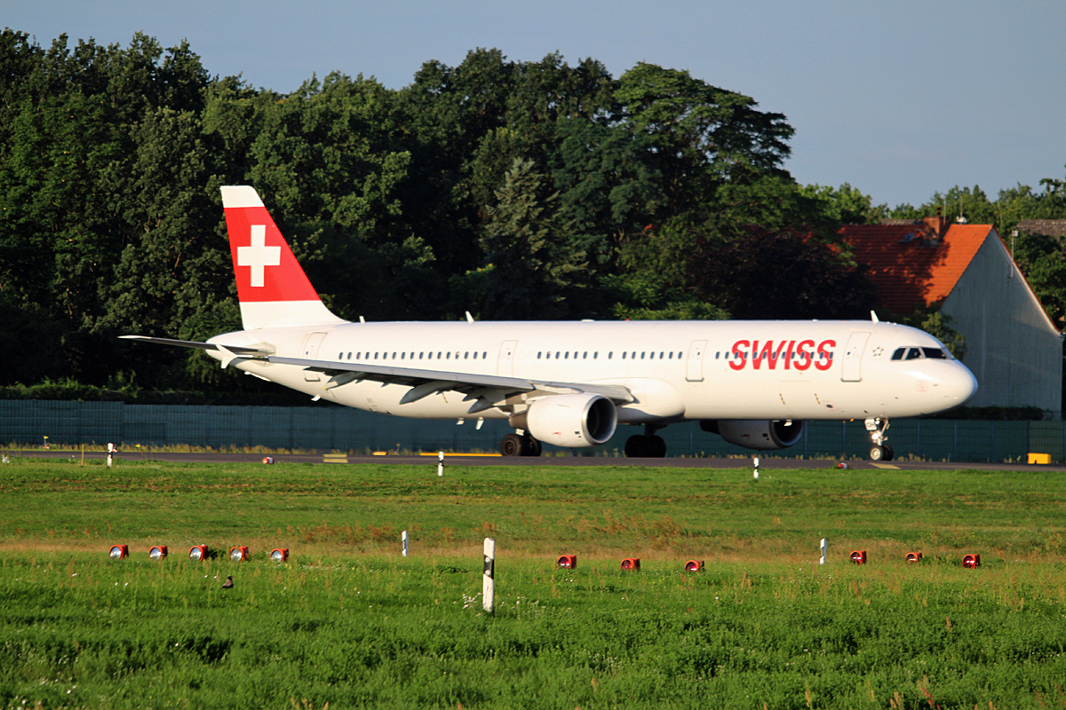 Swiss, Airbus A 321-111, HB-IOH, TXL, 05.08.2017