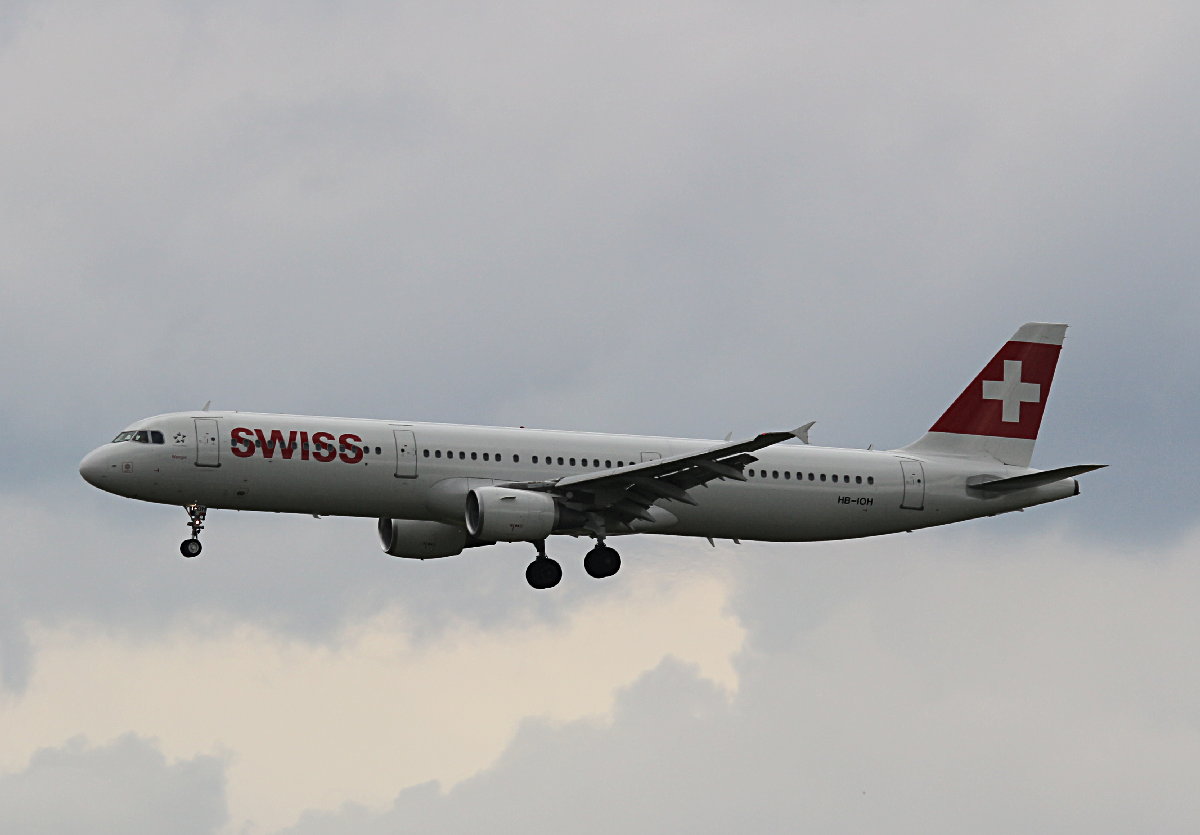 Swiss, Airbus A 321-111, HB-IOH, BER, 09.06.2026