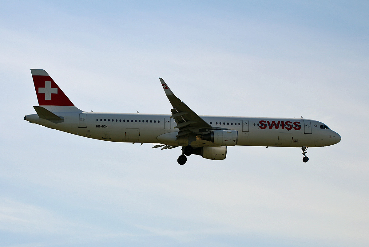 Swiss, Airbus A 321-212, HB-ION, BER, 13.08.2023
