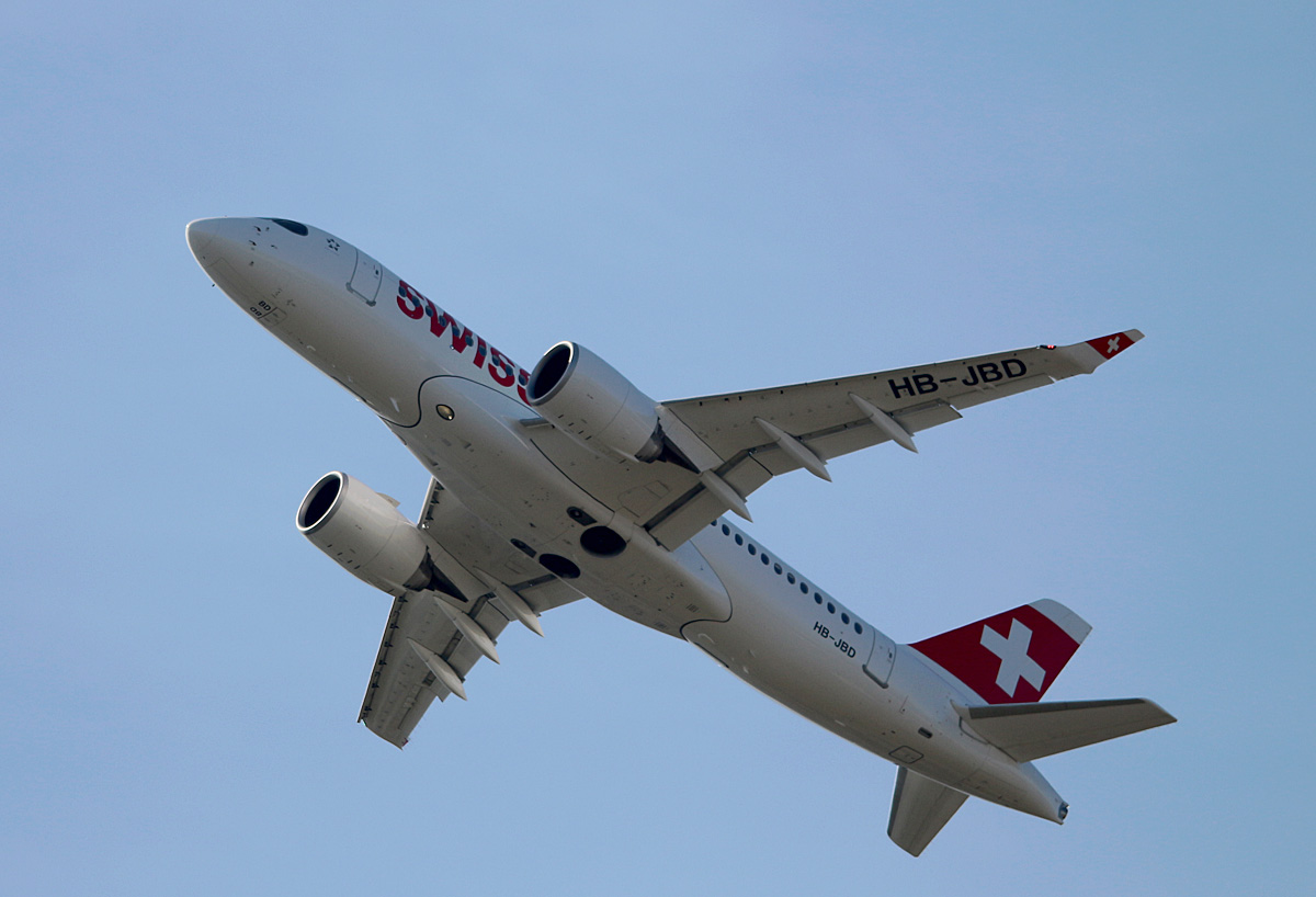 Swiss, BD-500 CS-100, HB-JBD, TXL, 26.03.2017