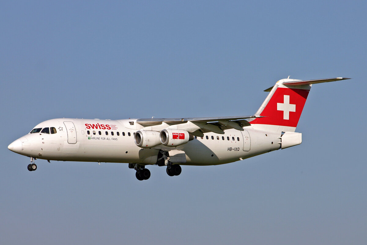 Swiss European Airlines, HB-IXQ, BAe Avro RJ100, msn: E3282, 20.Januar 2008, ZRH Zürich, Switzerland.