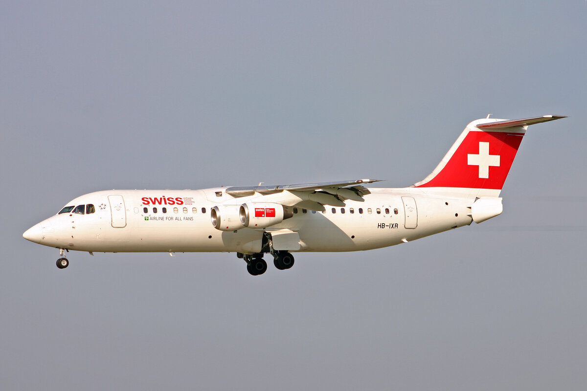 SWISS European Airlines, HB-IXR, BAe Avro RJ100, msn: E3281, 09.Juni 2008, ZRH Zürich, Switzerland.