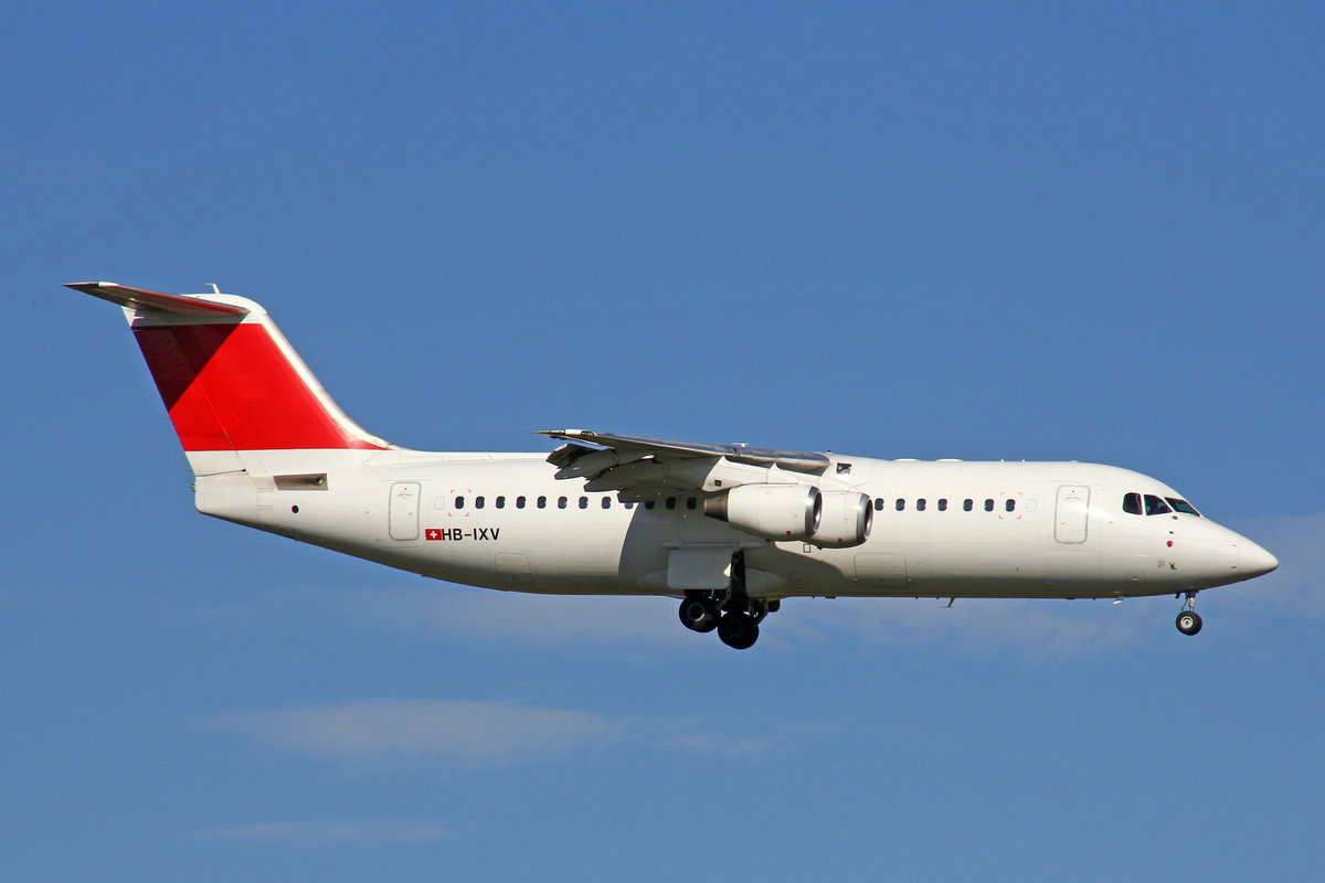 SWISS Global Air Lines, HB-IXV, BAe Avro RJ100, 29.September 2016, ZRH Zürich, Switzerland. Die HB-IXV hat die SWISS Flotte am 29.September 2016 verlassen.