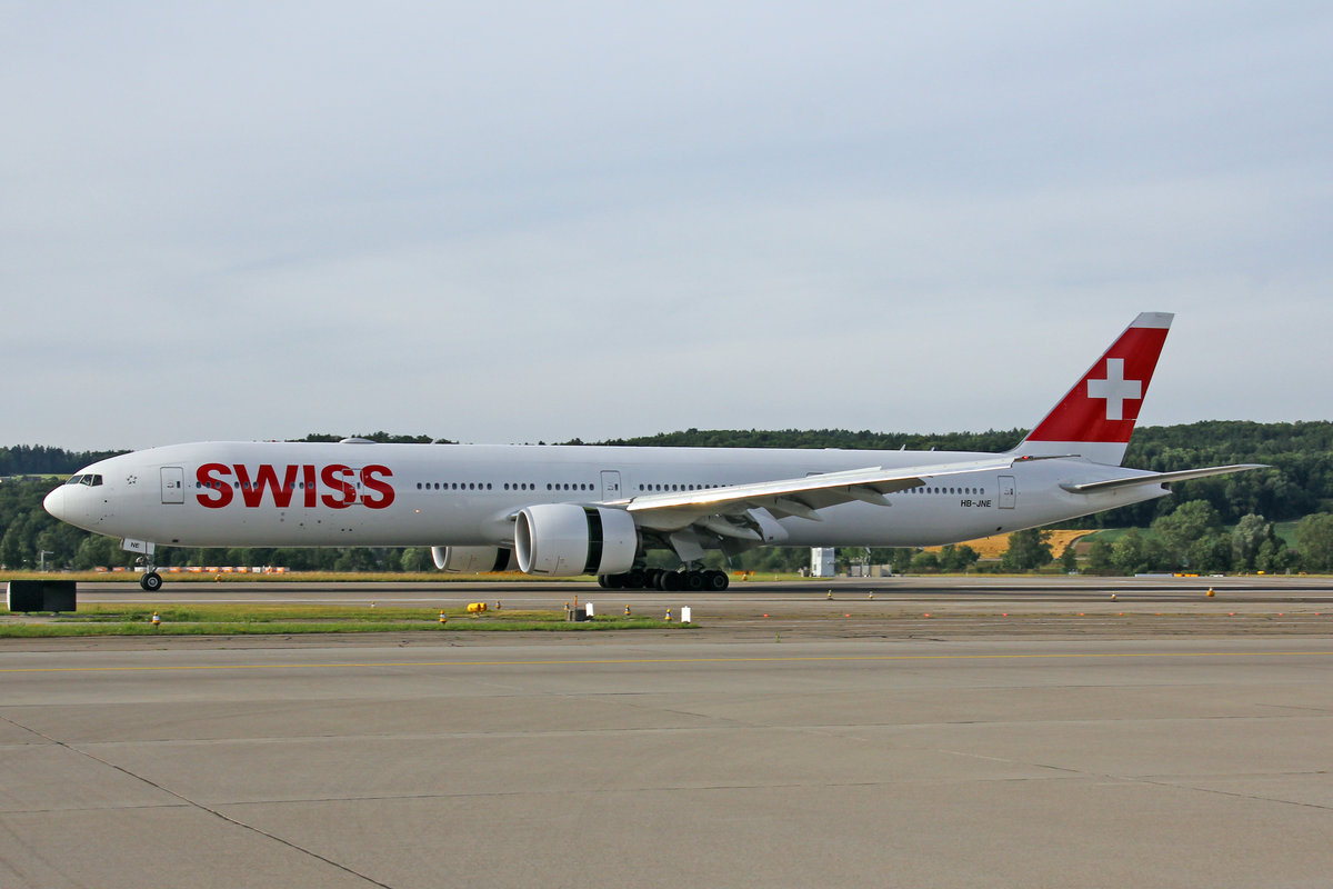 SWISS Global Air Lines, HB-JNE, Boeing 777-3DEER, 16.Juni 2017, ZRH Zürich, Switzerland.