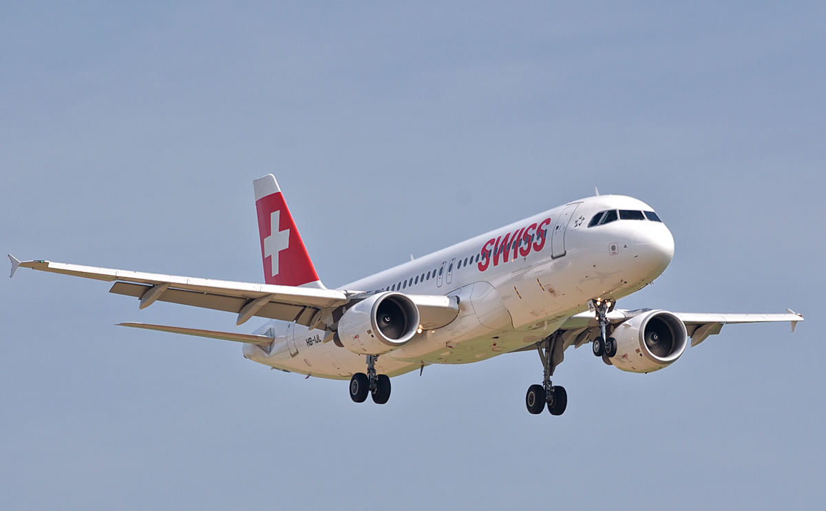 SWISS HB-IJL, Airbus A320 bei Trainingsflug auf Maribor Flughafen MBX. /30.5.2017