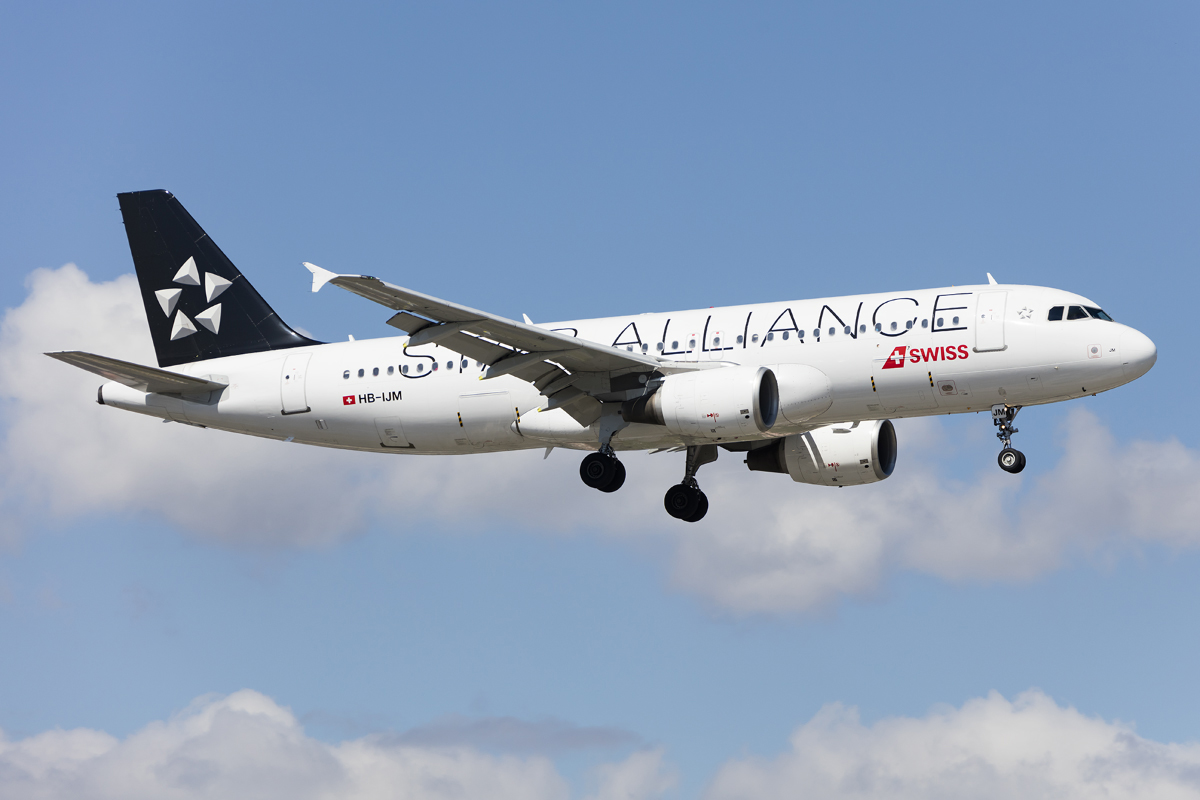 Swiss, HB-IJM, Airbus, A320-214, 17.04.2017, GVA, Geneve, Switzerland 





