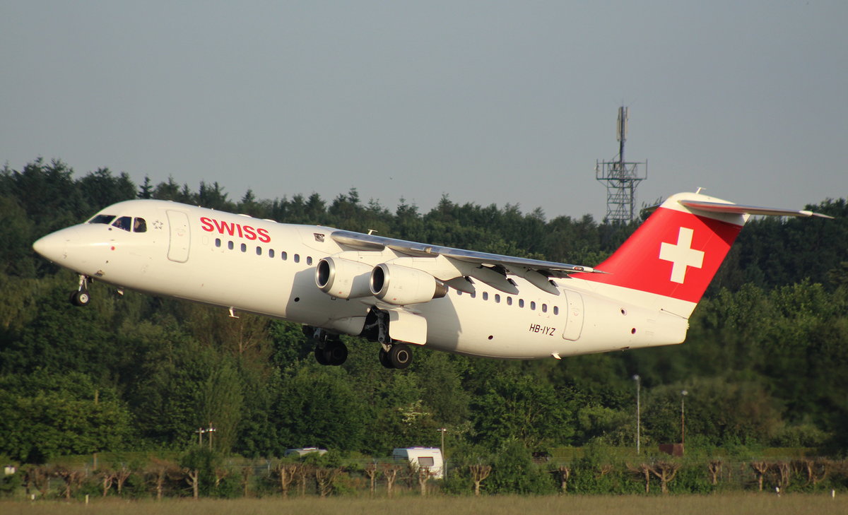 Swiss, HB-IJZ,MSN 3338,BAe Avro RJ 100, 11.06.2017, HAM-EDDH, Hamburg, Germany (Name: Hohe Winde) 