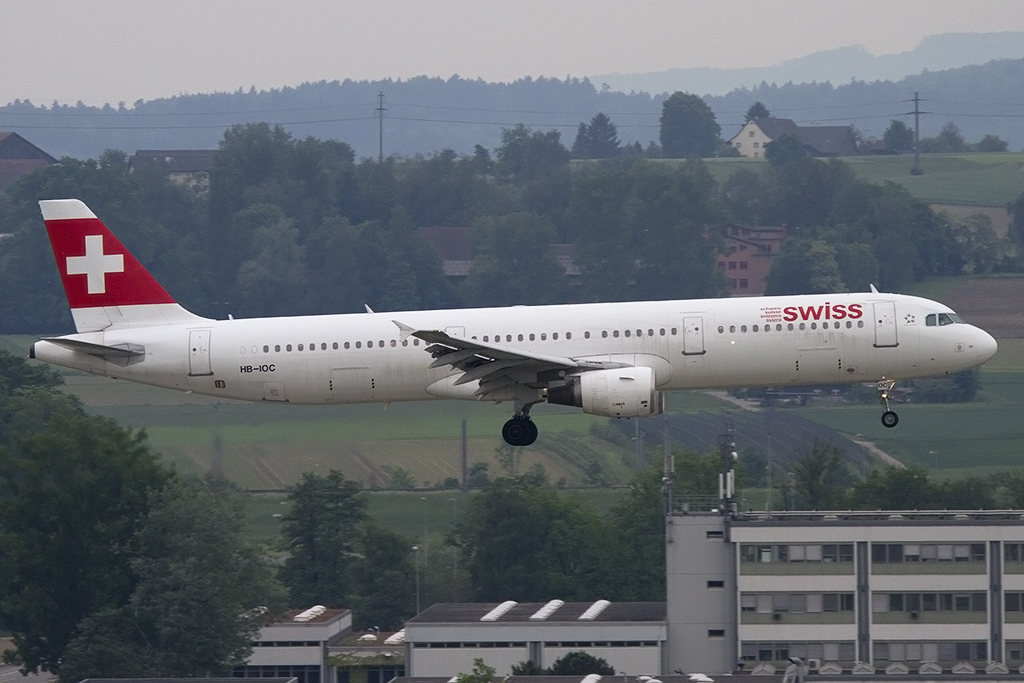 Swiss, HB-IOC, Airbus, A321-111, 24.05.2015, ZRH, Zürich, Switzerland 




