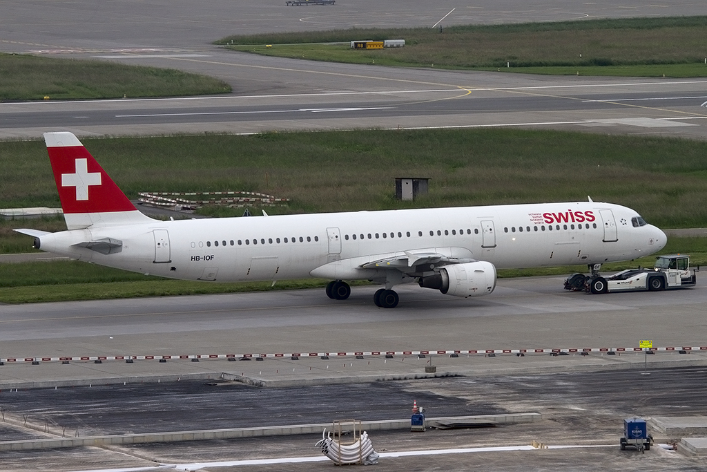 Swiss, HB-IOF, Airbus, A321-111, 24.05.2015, ZRH, Zürich, Switzerland 



