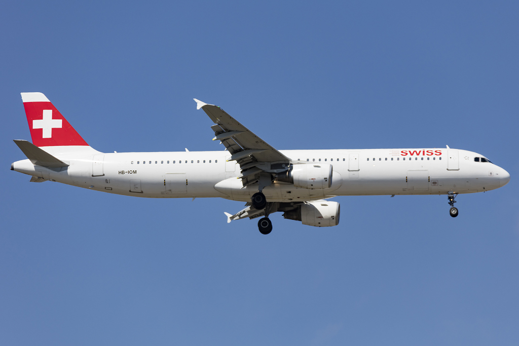 Swiss, HB-IOM, Airbus, A321-212, 20.09.2015, BCN, Barcelona, Spain 




