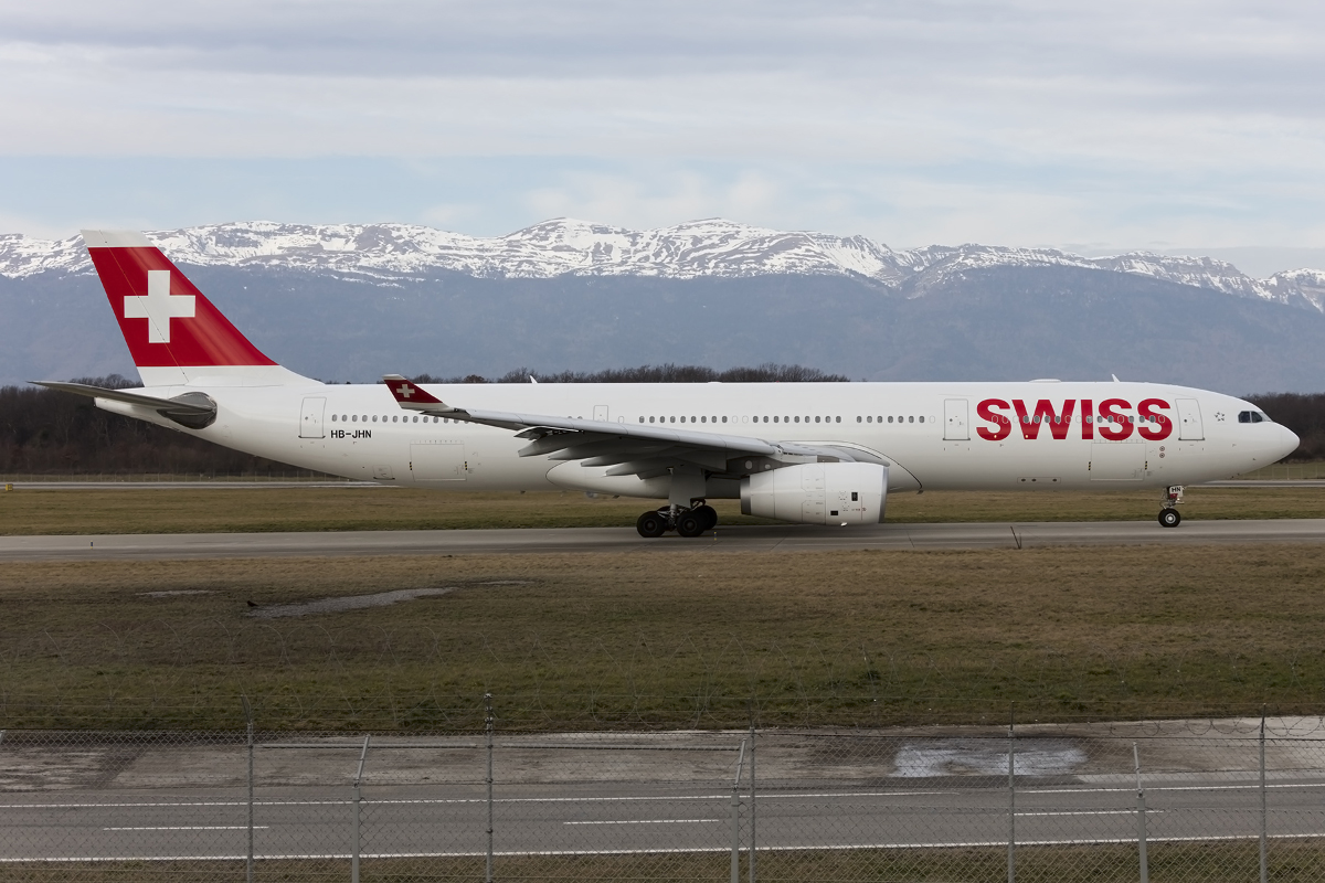 Swiss, HB-JHN, Airbus, A330-343X, 30.01.2016, GVA, Geneve, Switzerland 



