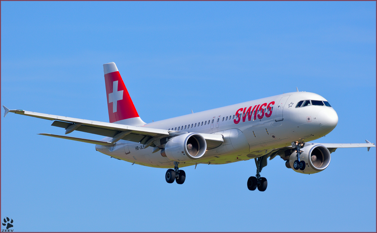 SWISS HB-JLS 'Niederhasli', Airbus A320-214 bei Trainingsflug auf Maribor Flughafen MBX. /4.10.2013

