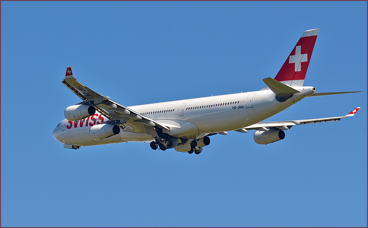 SWISS HB-JMA, Airbus A340-313 bei Trainingsflug auf Maribor Flughafen MBX. /12.10.2017