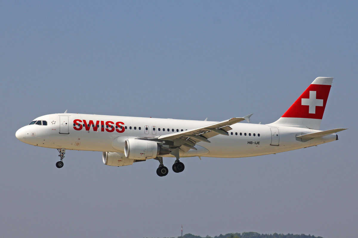 SWISS International Air Lines, HB-IJE, Airbus A320-214,  Arosa , 31.August 2016, ZRH Zürich, Switzerland.