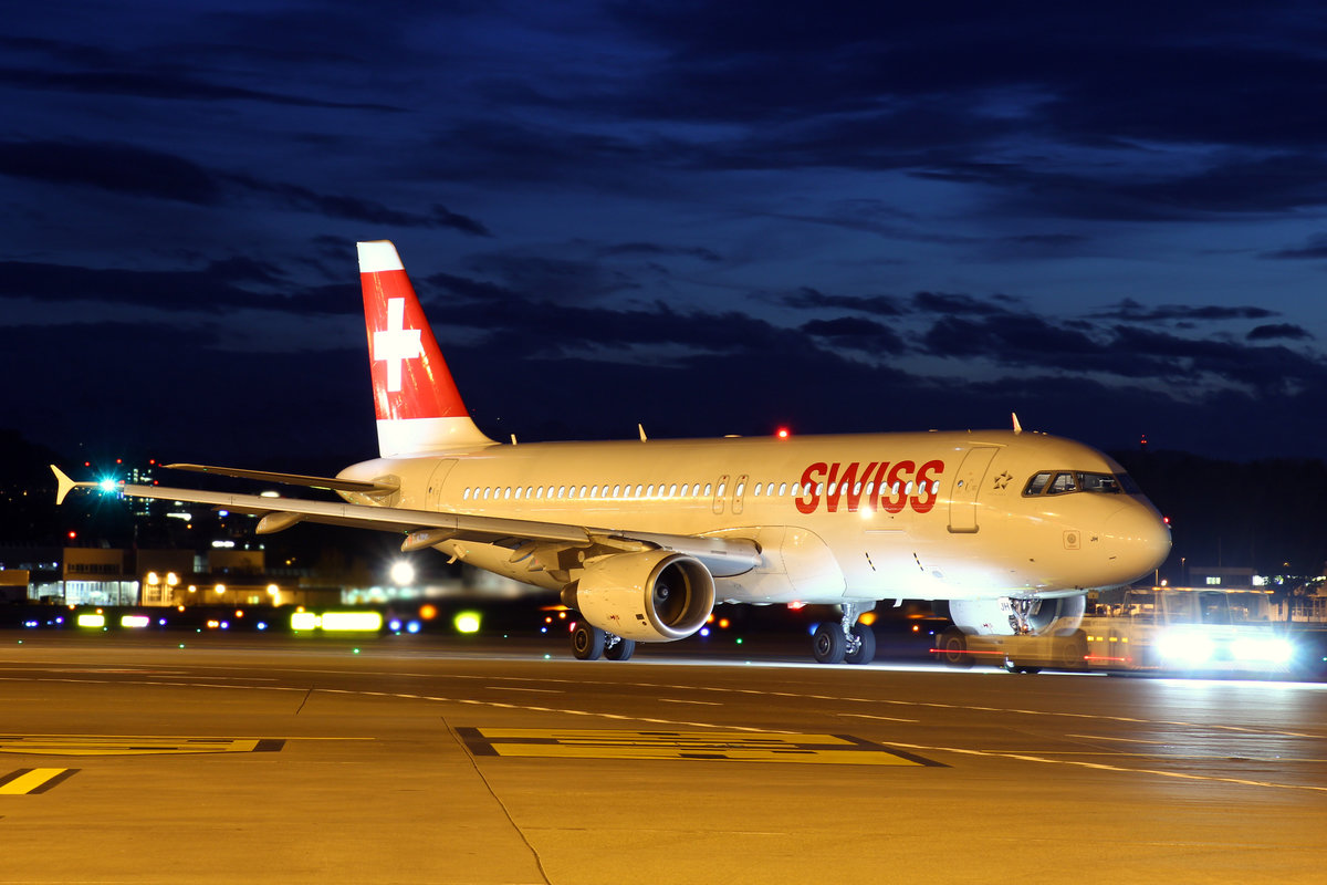 SWISS International Air Lines, HB-IJH, Airbus A320-214, msn: 574,  Dübendorf , 26.Dezember 2017, ZRH Zürich, Switzerland.