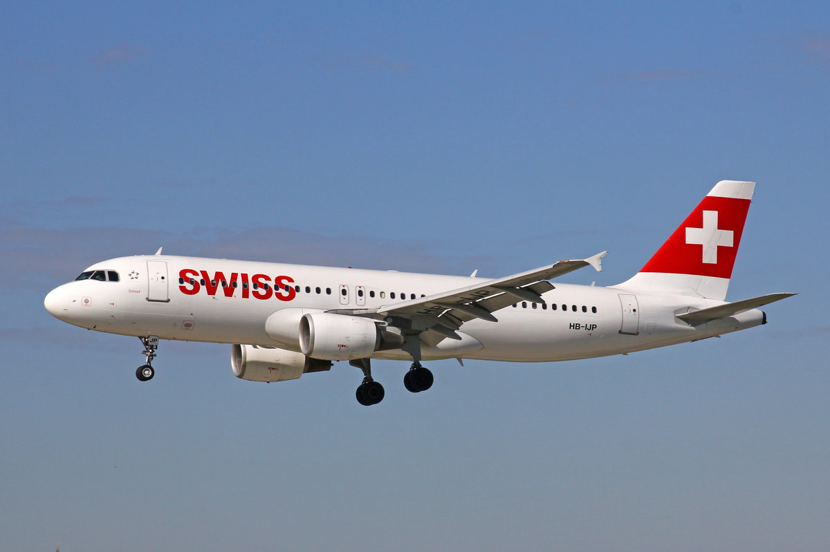 Swiss International Air Lines, HB-IJP, Airbus A320-214,  Gstaad , 28.April 2016, ZRH Zürich, Switzerland.