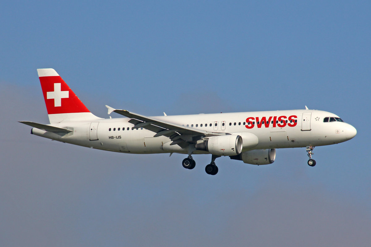 SWISS International Air Lines, HB-IJS, Airbus A320-214, msn: 782,  Kloten , 26,Oktober 2019, ZRH Zürich, Switzerland.