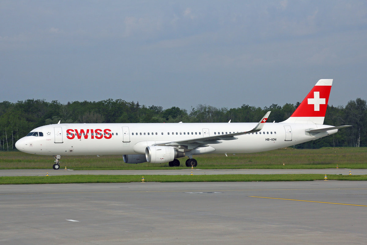 SWISS International Air Lines, HB-ION, Airbus A321-212,  Lugano , 25.Mai 2019, ZRH Zürich, Switzerland.
