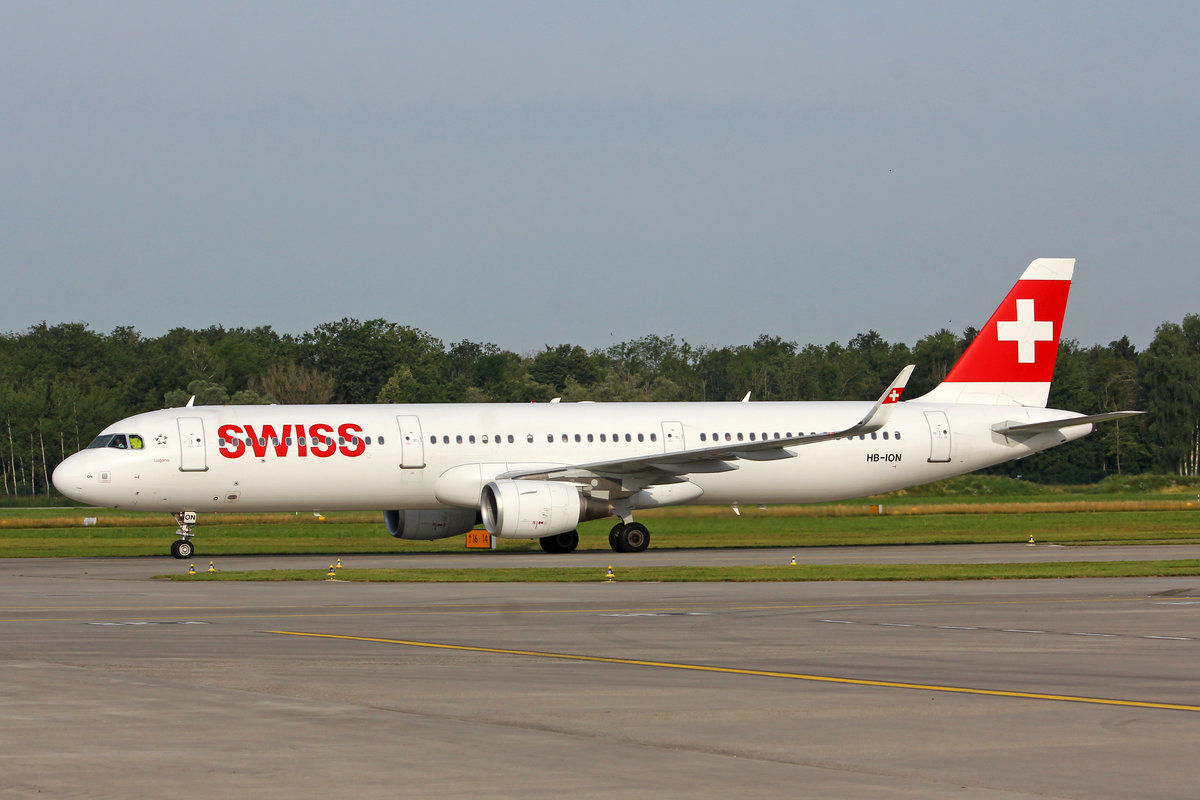 SWISS International Air Lines, HB-ION, Airbus A321-212, msn: 5567,  Lugano , 06.Juli 2019, ZRH Zürich, Switzerland.