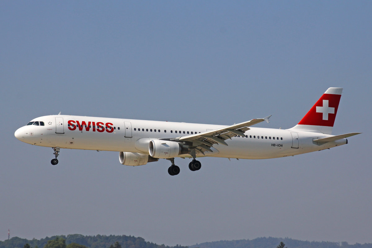 SWISS International Air Lines, HB-ION, Airbus A321-212,  Lugano , 31.August 2016, ZRH Zrich, Switzerland.