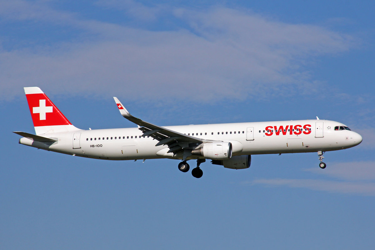 SWISS International Air Lines, HB-IOO, Airbus A321-212 SL, 29.September 2016, ZRH Zürich, Switzerland.