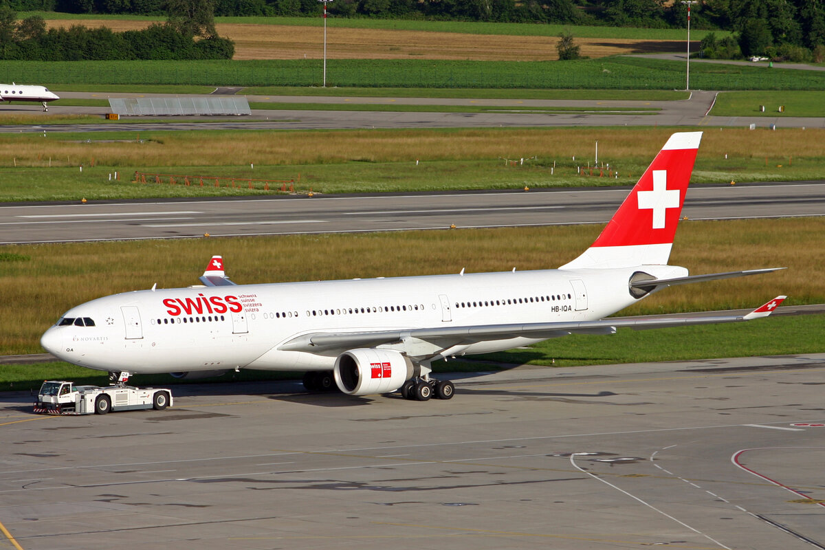 SWISS International Air Lines, HB-IQA, Airbus A330-223, msn: 229,  Novartis , 23.Juni 2007, ZRH Zürich, Switzerland.