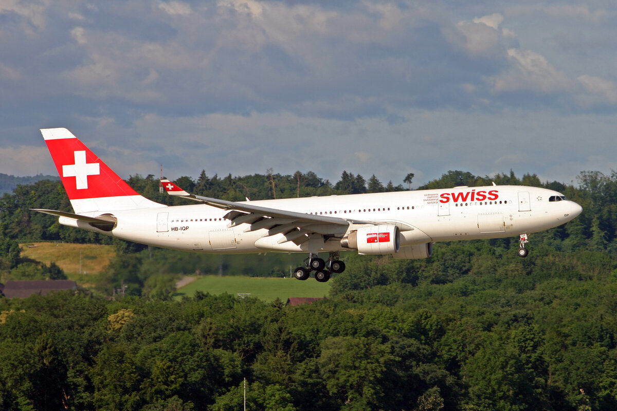 SWISS International Air Lines, HB-IQP, Airbus A330-223, msn: 366, 23.Juni 2007, ZRH Zürich, Switzerland.