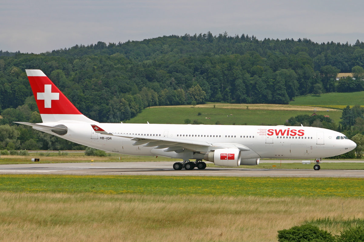 SWISS International Air Lines, HB-IQR, Airbus A330-223, msn: 324, 26.Juni 2007, ZRH Zürich, Switzerland.