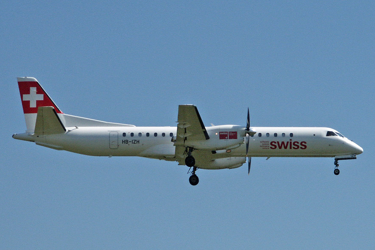 SWISS International Air Lines, HB-IZH, Saab 2000, 30.Juli 2003, ZRH Zürich, Switzerland.