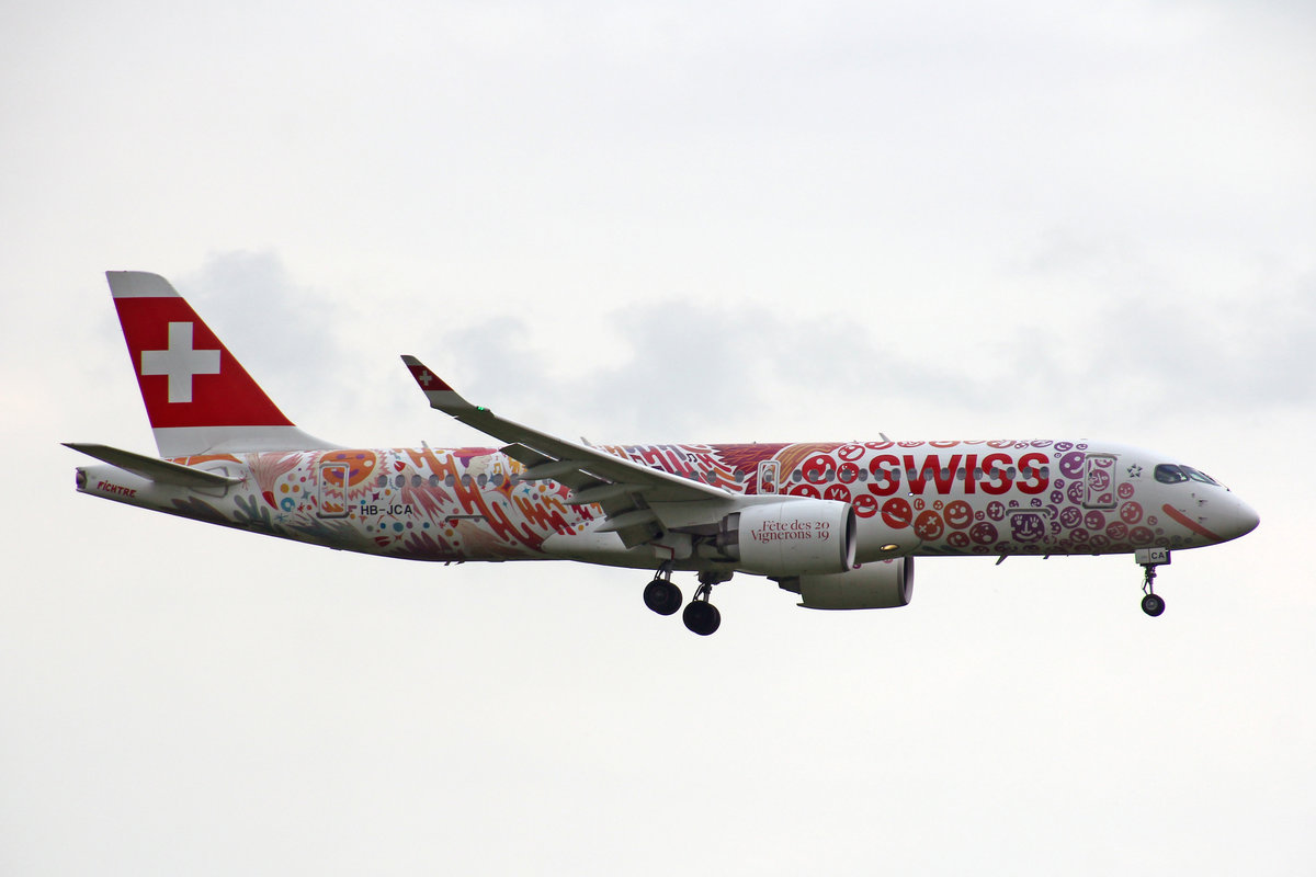 SWISS International Air Lines, HB-JCA, Bombardier CS-300, msn: 55010,  Fête des Vignerons 2019 , 25.Mai 2019, ZRH Zürich, Switzerland.