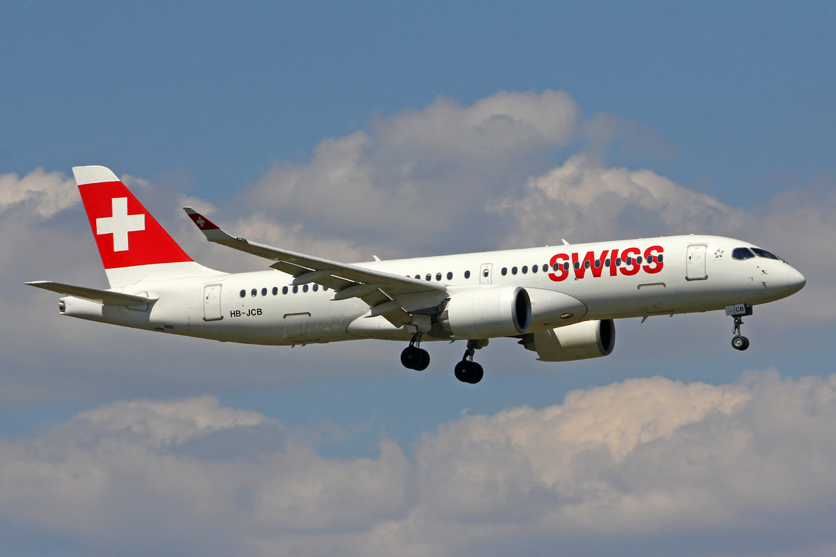 SWISS International Air Lines, HB-JCB, Bombardier CS-300, msn: 55011, 09.Juli 2018, ZRH Zürich, Switzerland.