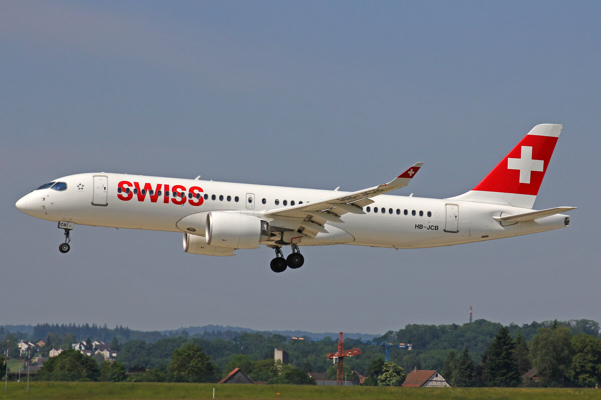 SWISS International Air Lines, HB-JCB, Bombardier CS-300, msn: 55011, 12.Juni 2021, ZRH Zürich, Switzerland.