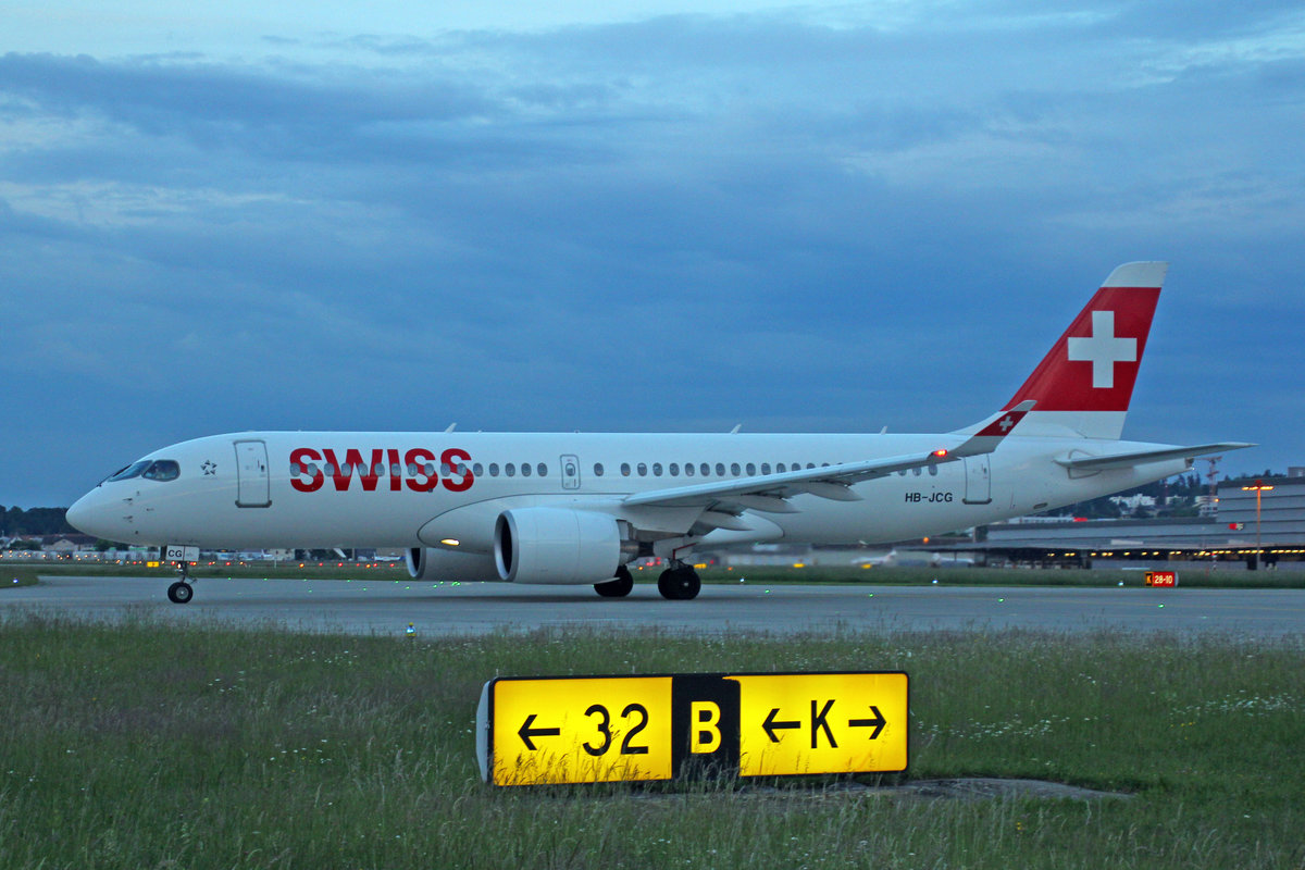 SWISS International Air Lines, HB-JCG, Bombardier CS-300, msn: 55020, 21.Mai 2018, ZRH Zürich, Switzerland.