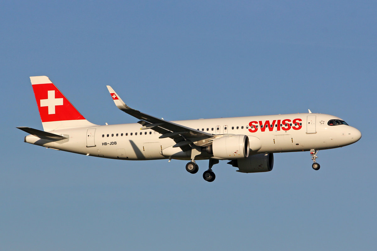 SWISS International Air Lines, HB-JDB, Airbus A320-271N, msn: 9373,  Riederalp , 14.November 2020, ZRH Zürich, Switzerland.