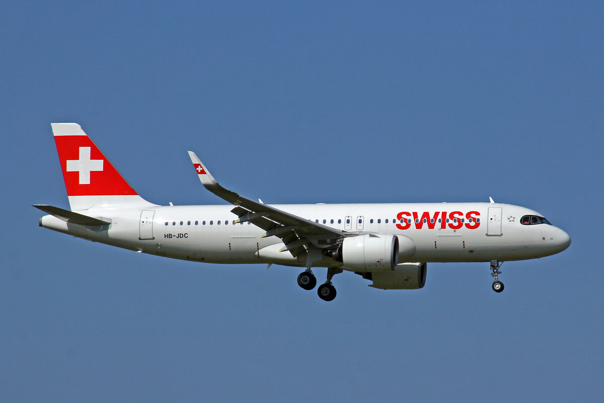 SWISS International Air Lines, HB-JDC, Airbus A320-271N, msn: 10242,  Pontresina, 21.Juli 2021, ZRH Zürich, Switzerland.