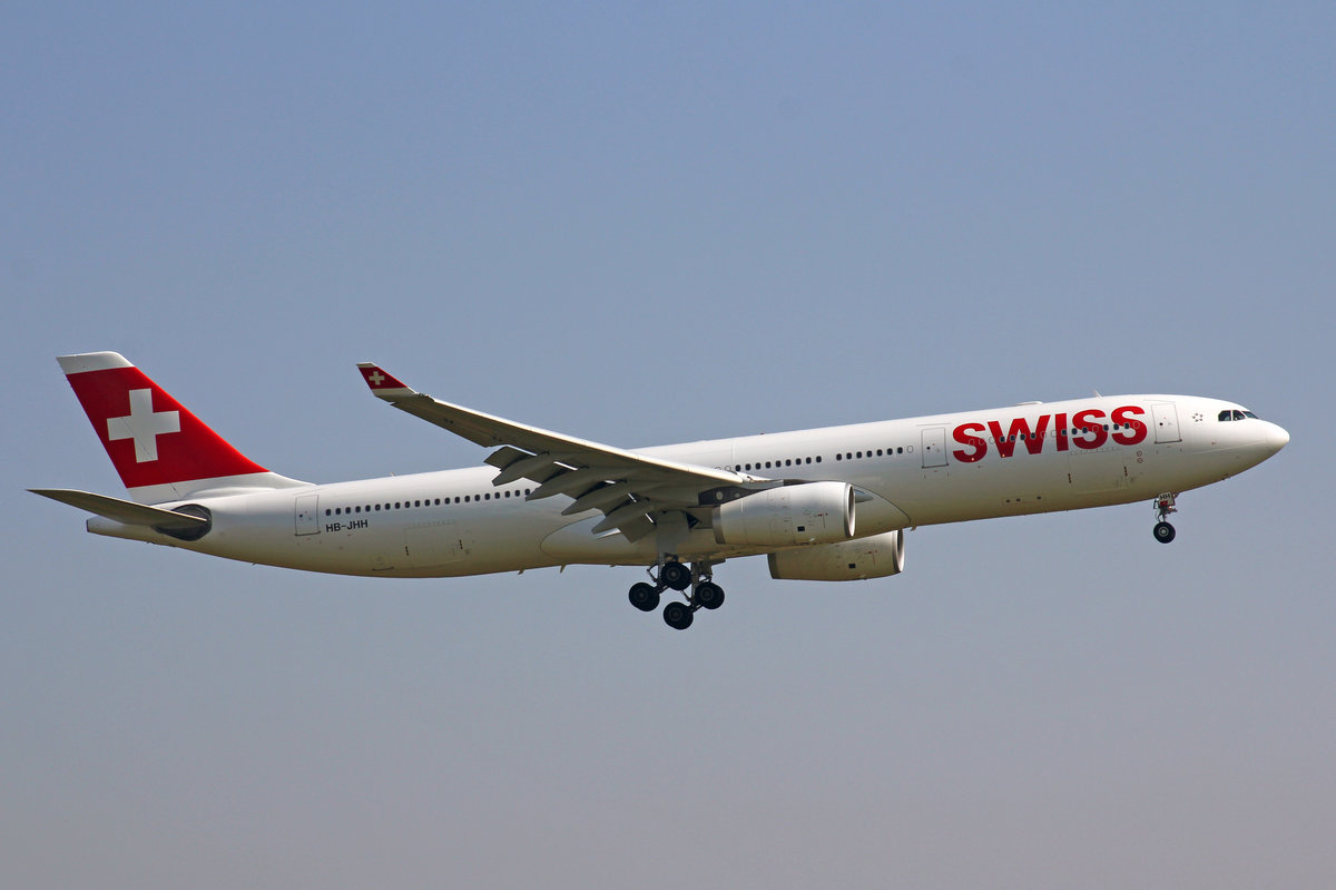 SWISS International Air Lines, HB-JHH, Airbus A330-343X,  Neuchâtel , 13.September 2016, ZRH Zürich, Switzerland.