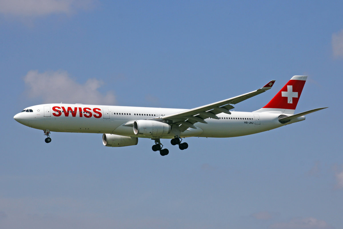 SWISS International Air Lines, HB-JHJ, Airbus A330-343X,  Appenzell ,  21.Juli 2017, ZRH Zürich, Switzerland.