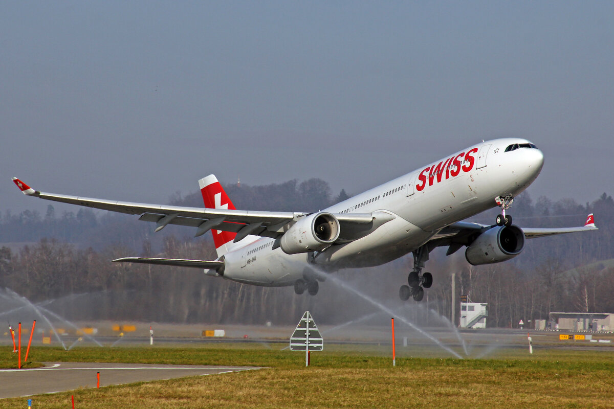 SWISS International Air Lines, HB-JHJ, Airbus A330-343X, msn: 1188,  Appenzell , 16.Januar 2022, ZRH Zürich, Switzerland.