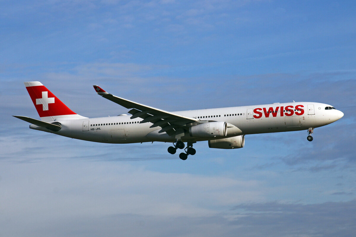SWISS International Air Lines, HB-JHL, Airbus A330-343X, msn: 1290,  Sarnen , 02.Januar 2022, ZRH Zürich, Switzerland.