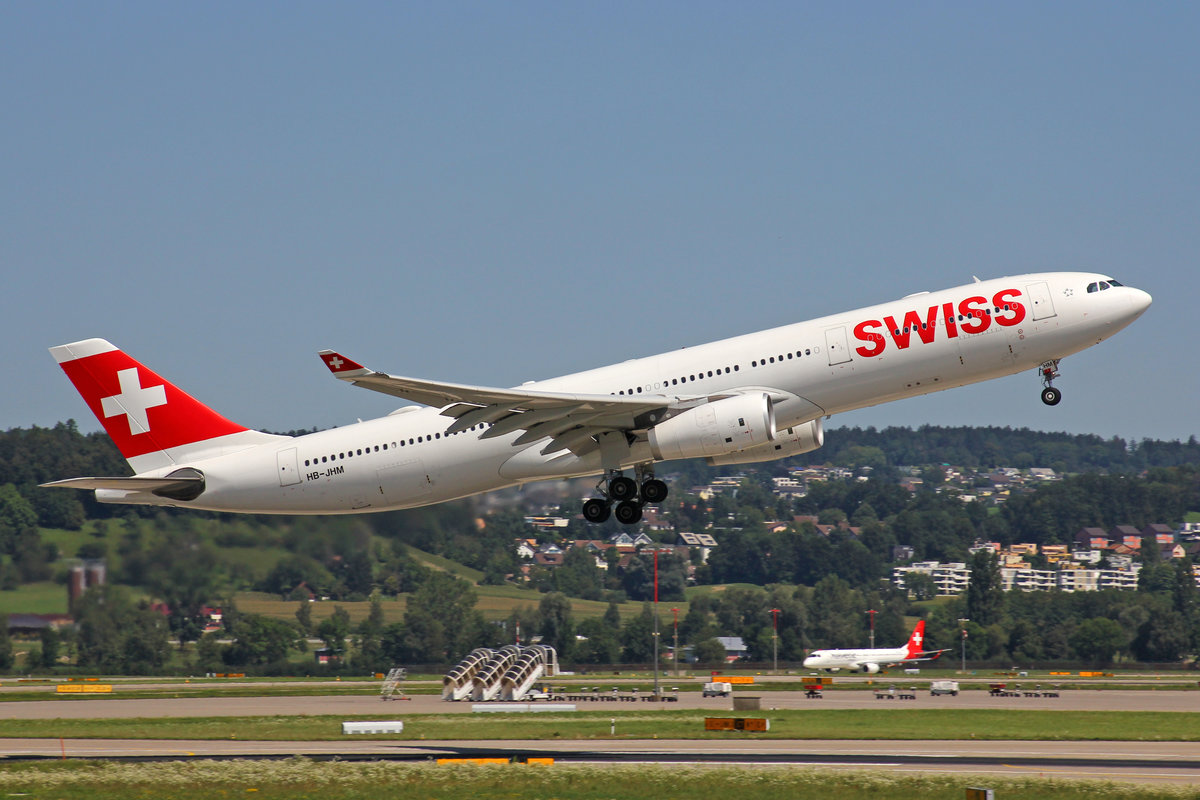 SWISS International Air Lines, HB-JHM, Airbus A330-343X, msn: 1355, 18.August 2019, ZRH Zürich, Switzerland.