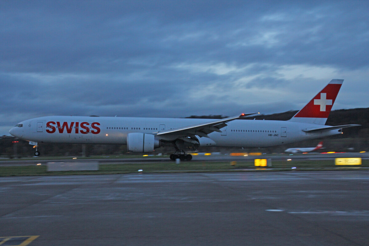 SWISS International Air Lines, HB-JNC, Boeing B777-3DEER, msn: 44584/1391, 26.März 2023, ZRH Zürich, Switzerland.